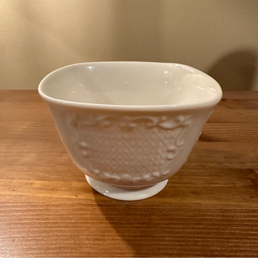 Lenox Canterbury Collection Square Candy Dish/ Bowl